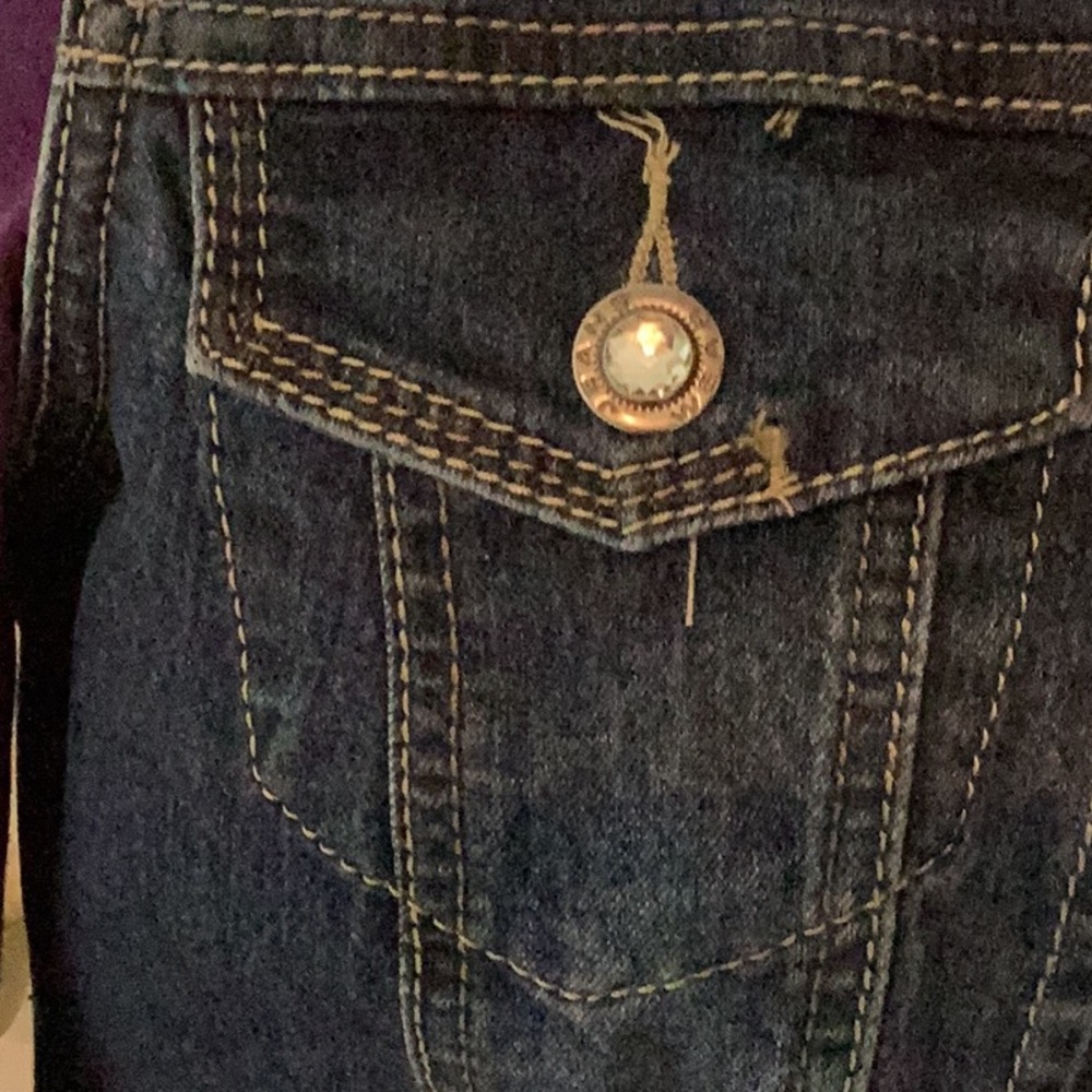 ICE BLUE Denim Vest (XL) with Horse on back. - Picture 5 of 9